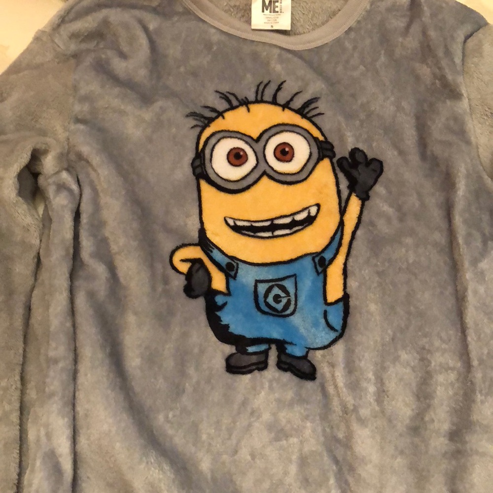 Minions sweater